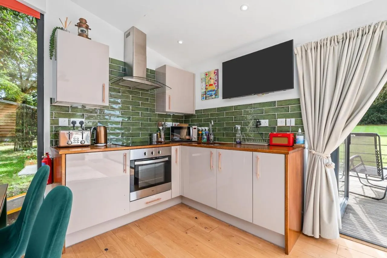 Ivy Cottage Holiday Cabins Southampton United Kingdom